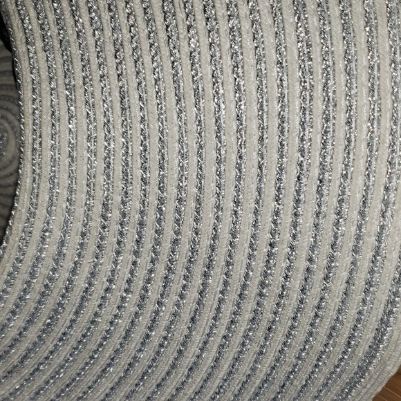 Like new white and sparkling silver wide brim hat - Picture 5 of 5